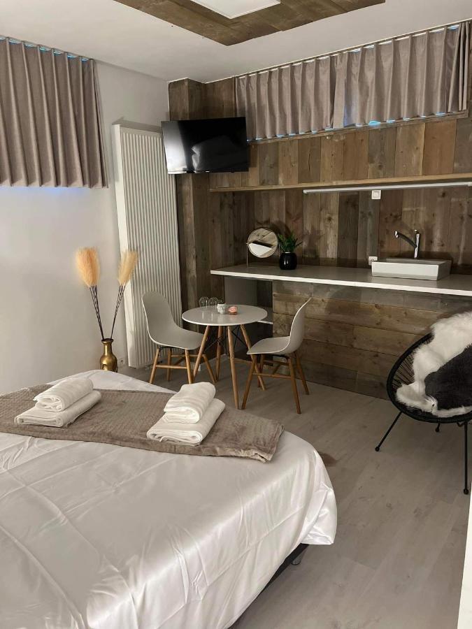 Prachtige In Centrum Met Badkamer ! * Brugge